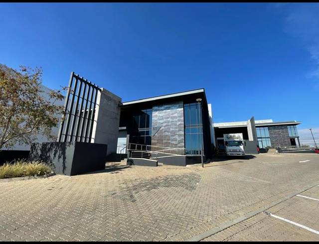 INDUSTRIAL PROPERTY TO RENT IN LOUWLARDIA